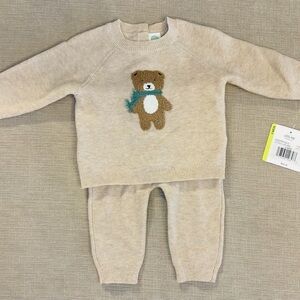 NWT Knit 2 pc Bear Baby Outfit